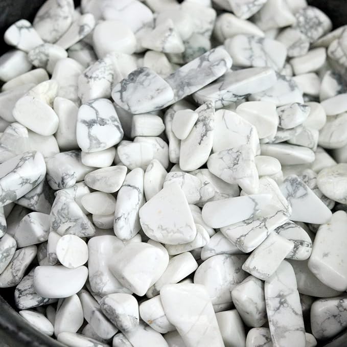 1lb Howlite Aquarium Gravel Rocks Natural Tumbled Healing Crystal Chips Bulk Gemstones Crushed Stones for Fountain Vase Filler Planters Decorative Fish Tank Potted Reiki Energy Balancing
